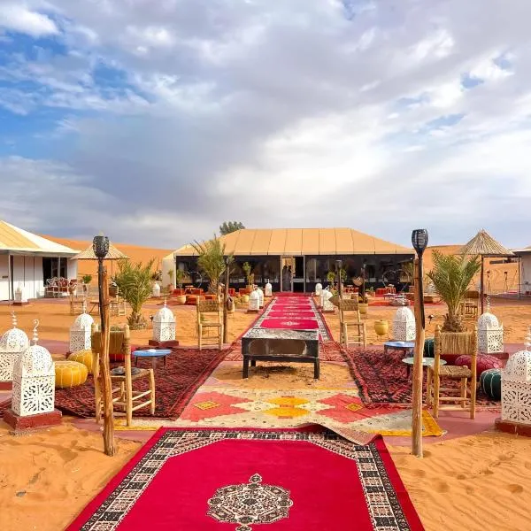 Desert Pearl Camp Merzouga: Merzouga şehrinde bir otel