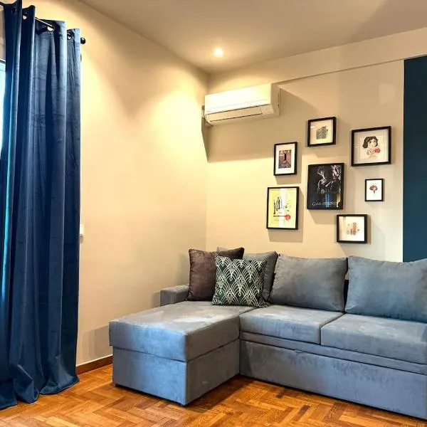 Cosy, Athens core fully renovated apartment, hotel v Atenah