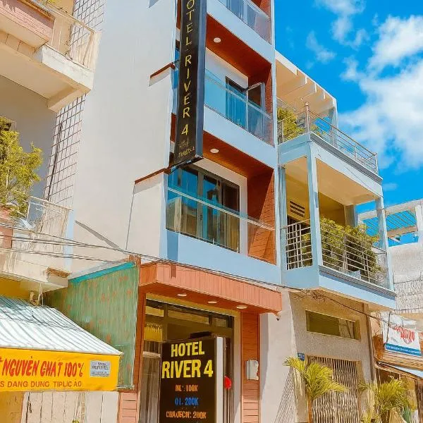 River Hotel 4 Long Xuyên, hotel v destinaci Long Xuyên