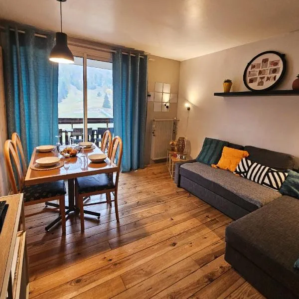 Studio sud 5 personnes superdevoluy pied des pistes, hotel a Superdevoluy