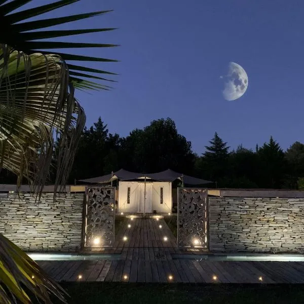 Noccemada "Spirit of Bali" Lodge, Pool & Spa, hôtel à Saint-Julien