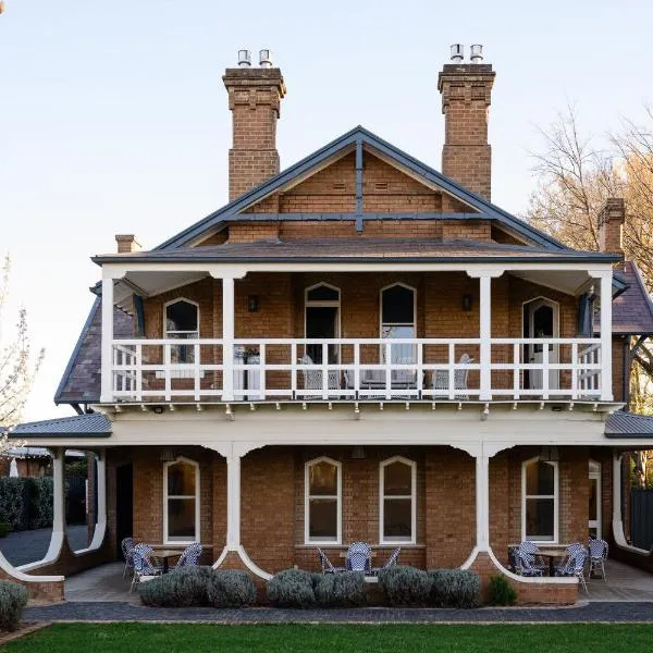 Yallungah Boutique Hotel, hotel in Orange