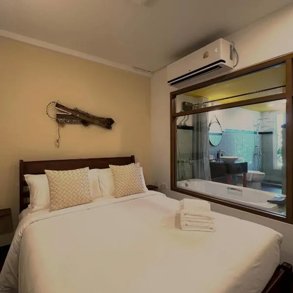Belivin'98 Sense of Pier Sathorn Residence, hotel a Bangkok