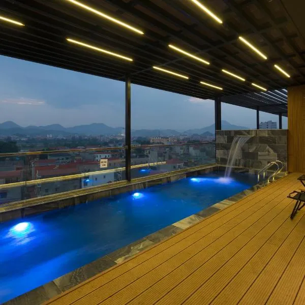 BBQ Hotel with Swimming Pool in Lạng Sơn, Hotel in Lạng Sơn