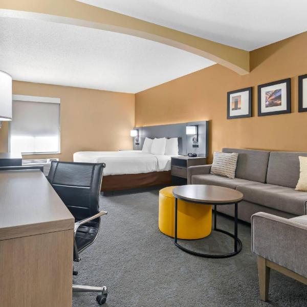 Comfort Inn & Suites Kansas City - Northeast, Kansas City