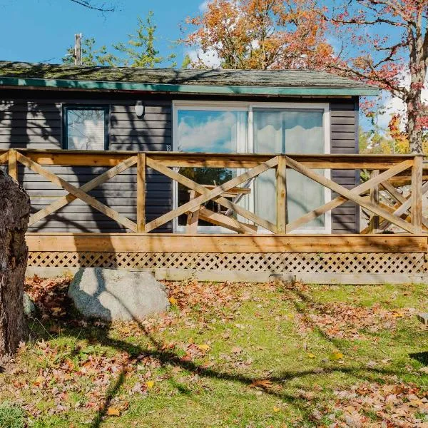 Studio Cottage #8 - Jack Pine, hotel in Gravenhurst