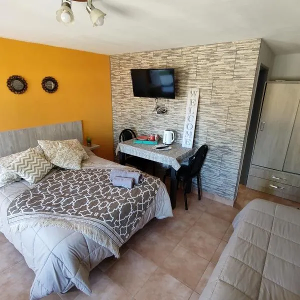ACOL Habitaciones individuales, отель в городе Перито-Морено
