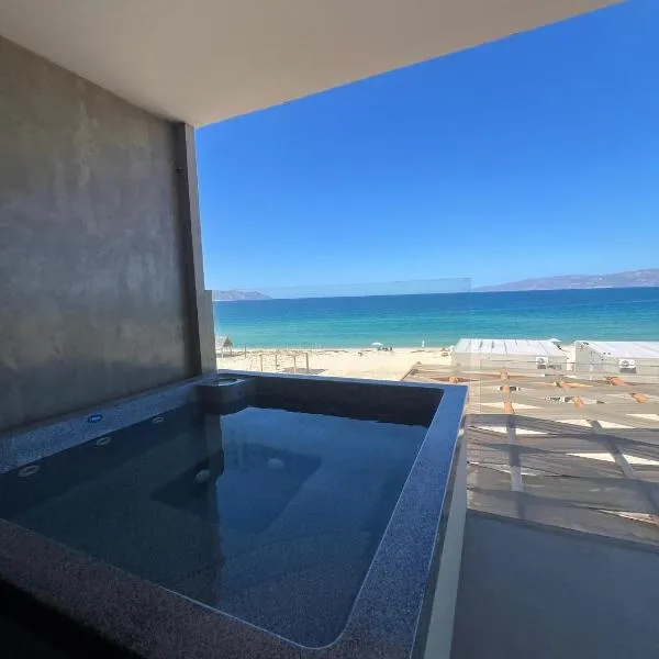 Ocean View Luxury Condo Private Jacuzzi, hotell i La Ventana