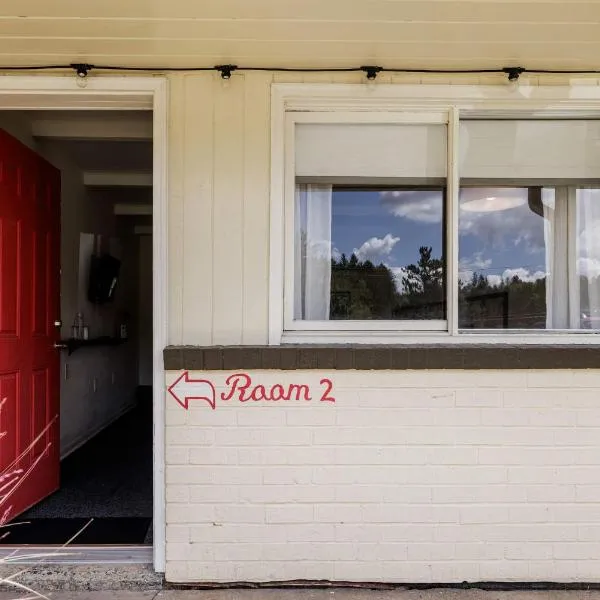 The Billy Motel King Room with Retro Charm, hotel in Davis