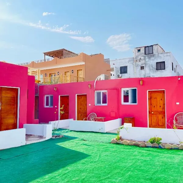 Shark house dahab, hotel a Dahab