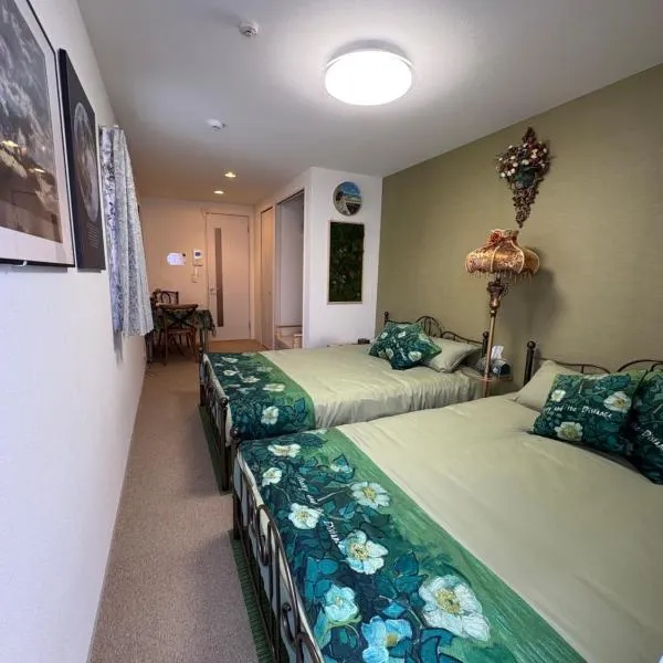 ディズニー Disney 羽田空港 リムジンバス 始発 表参道 大手町 直通地下鉄駅 亀有 東部地域病院まで徒歩1分 shibuya 山手線 築浅 水圧良好 柴又近いMonchhichi, ξενοδοχείο στο Τόκιο