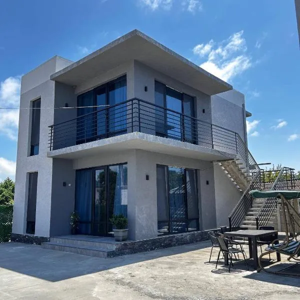 Riverside Cotagge، فندق في بوتي