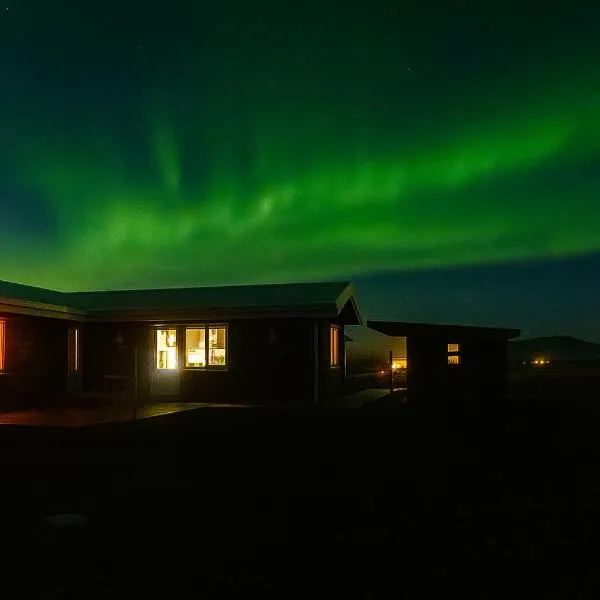 Söruhús - Cozy Apartment, Hot Tub, Peaceful Nature Setting, hotel v destinaci Hraunvellir