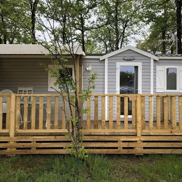 Bungalow "CONFORT" PUY duFOU 2CH-5pers 720FA, Hotel in La Boissière-de-Montaigu