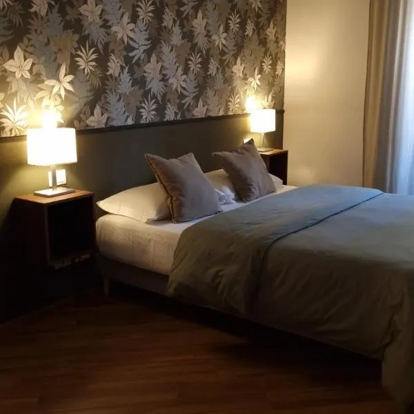 Antica Dimora San Crisante - centro storico, hotel in LʼAquila