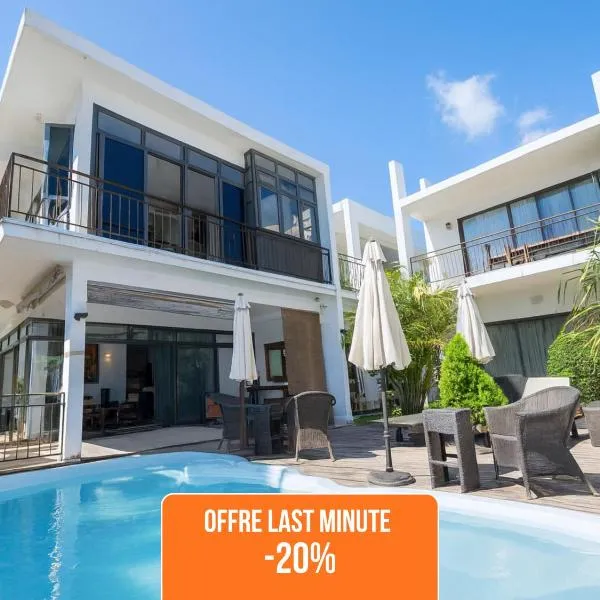 Villa Alizée - Boutique Hôtel Expérience - Idéal Couples & Pros - Piscine - Restaurant - Rooftop bar - Parking privé - 10min Port-Louis - Ambiance Tropical chic & authentique, ξενοδοχείο στο Πορ-Λουί