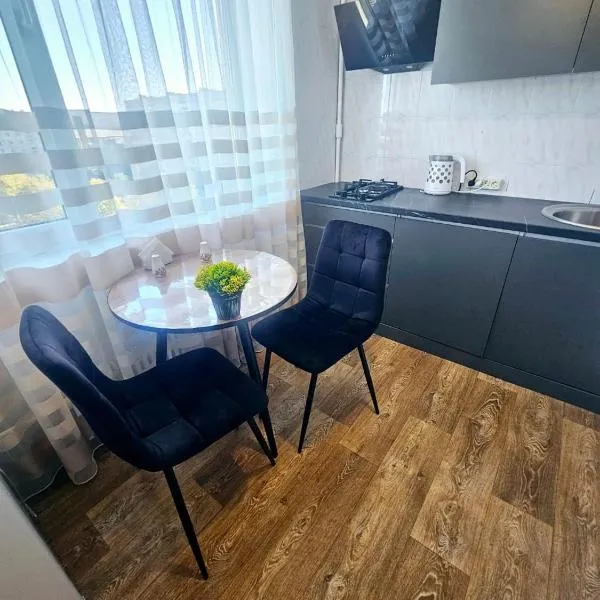 Квартира возле метро ХТЗ и Масельского, 25 бол, Индустриальный район, hotel em Kharkov