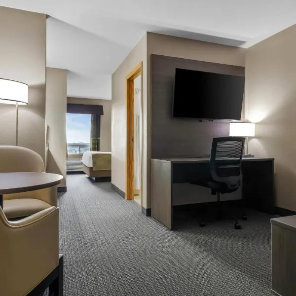 Super 8 by Wyndham Prince Albert, hotel i Prince Albert