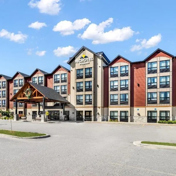 Microtel Inn & Suites by Wyndham Mont Tremblant, hotel in Mont-Tremblant