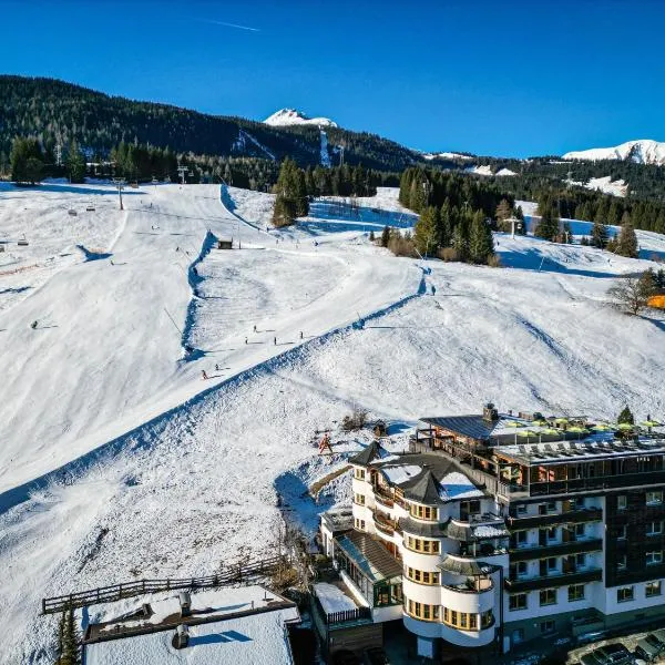 Boutique Hotel Bellevue Lermoos, hotel em Lermoos