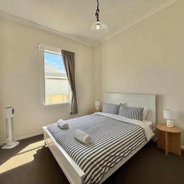 Currawong Corner Cottage โรงแรมในยัง