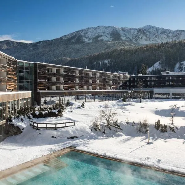 Falkensteiner Hotel & Spa Carinzia Superior, hotel v Tröpolachu