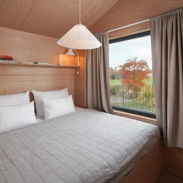 Glamping pospolu, hotel em Mokrovraty