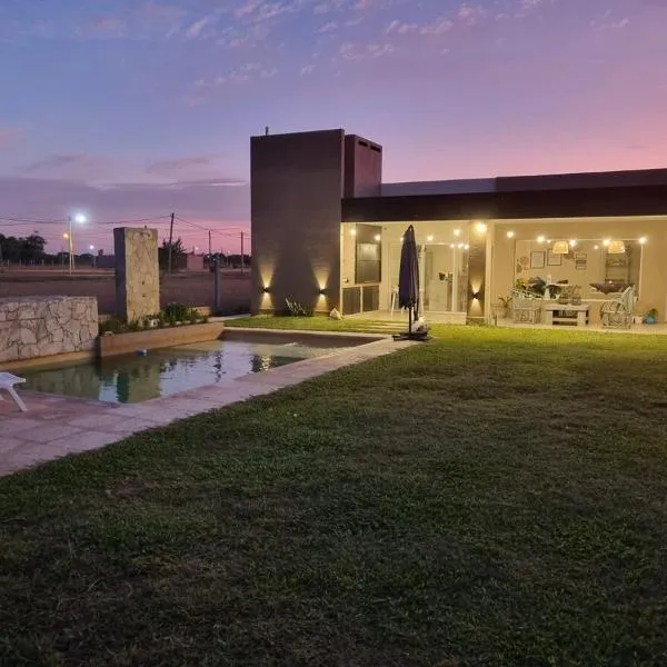 Quincho Sauco en Colonia Benitez, hotel in Colonia Benítez