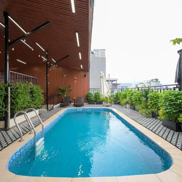 San Hotel & Pool, hotel en Hanói