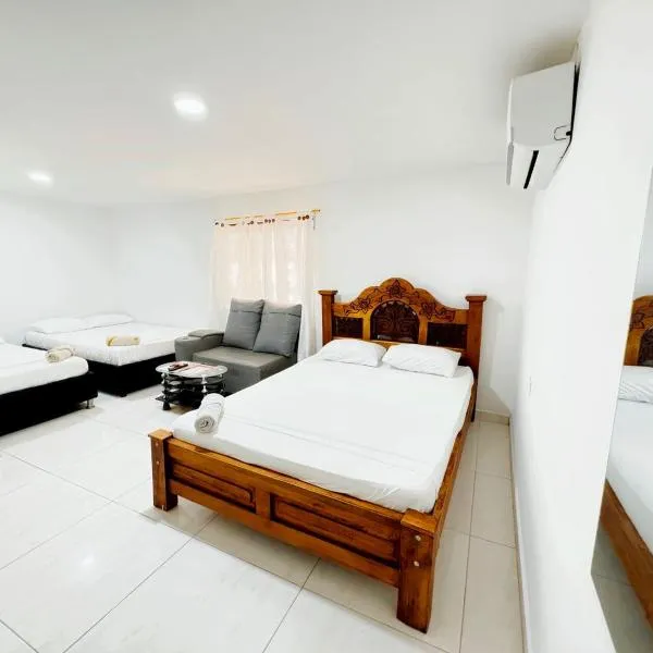 Hotel 7、ククタのホテル