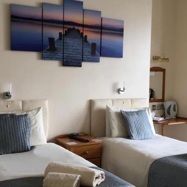 Cubbon House、ダグラスのホテル