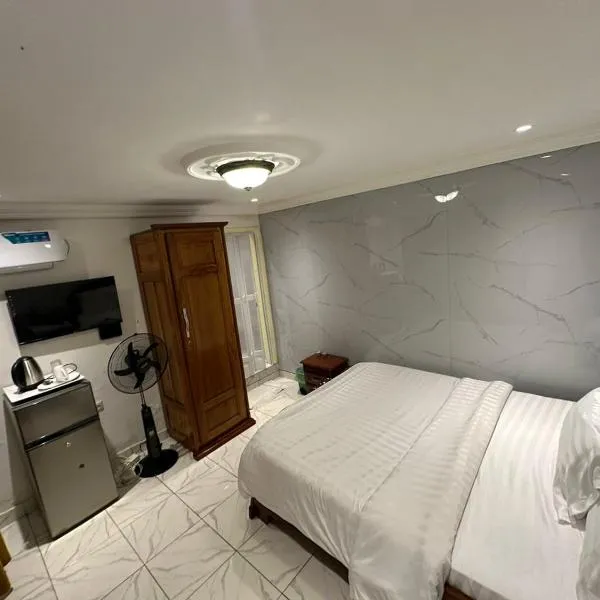 Luxury Villa AC Ensuite Room 6, hôtel à Limbe