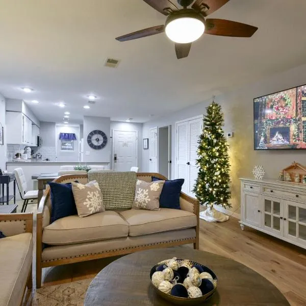 Luxurious Condo at Holiday Hills Resort - Beautifully Updated and Affordable - Family Amenities - No Steps, hotel in Branson