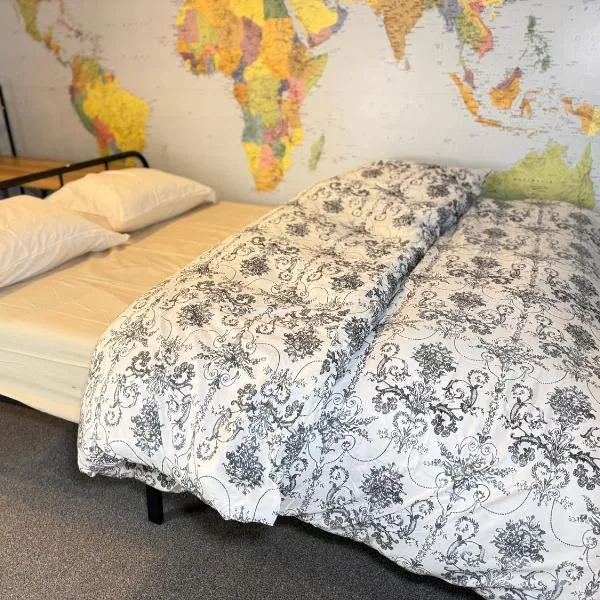 Bright Double Room in Wellingborough, hotel em Harrowden