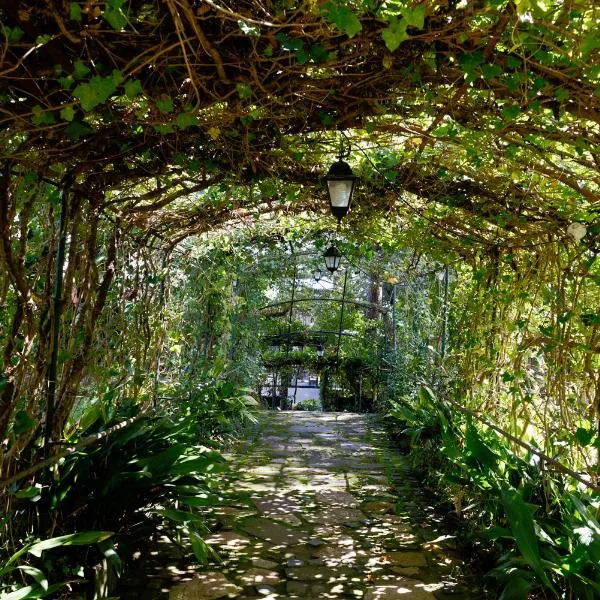 La Canonica dei Fiori - Anna Fendi Country House, hotel v destinaci Ronciglione