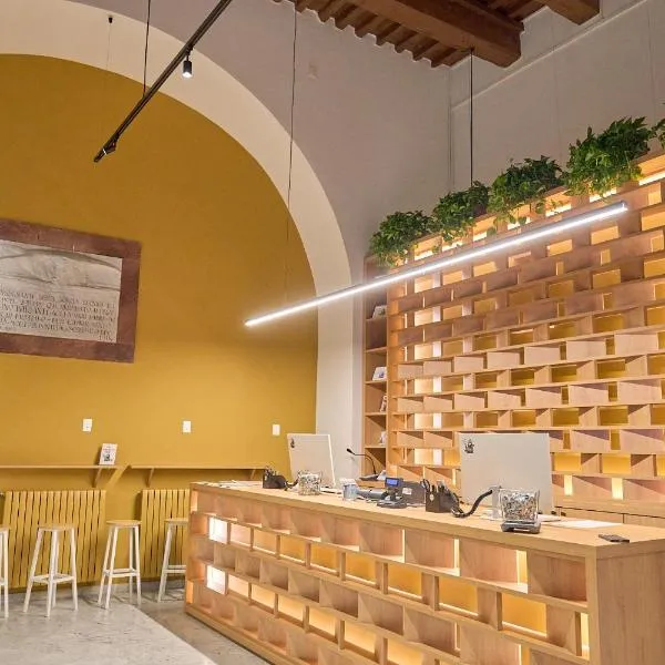 Lucca Hostel & Rooms San Frediano, hotel sa Lucca