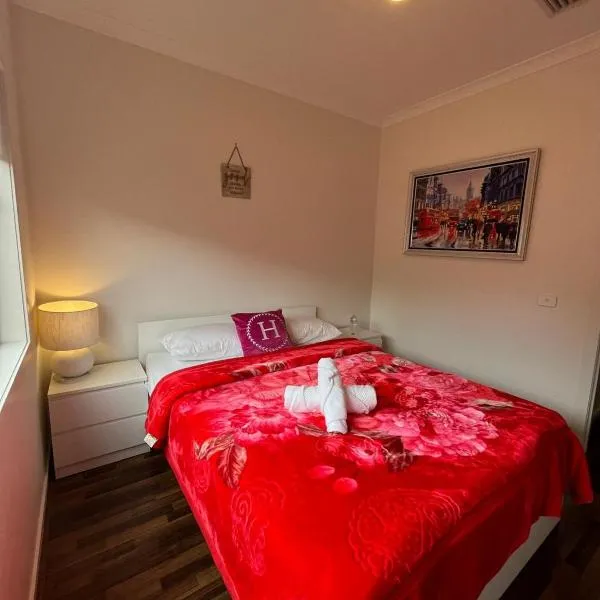 My Home, hotel in Truganina