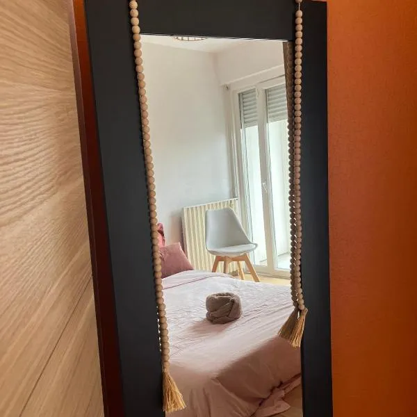 Chambre calme & lumineuse avec balcon Cauderan, hôtel à Bordeaux