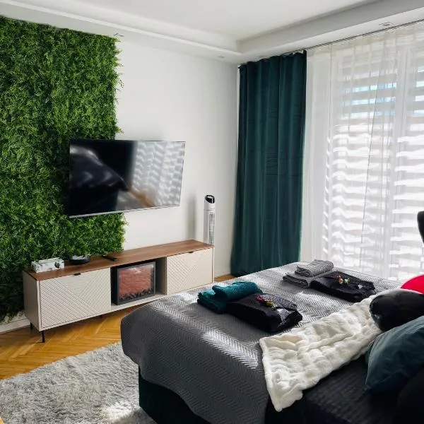 Twoje prywatne SPA - jacuzzi, sauna, tężnia solankowa, hotel in Krakau