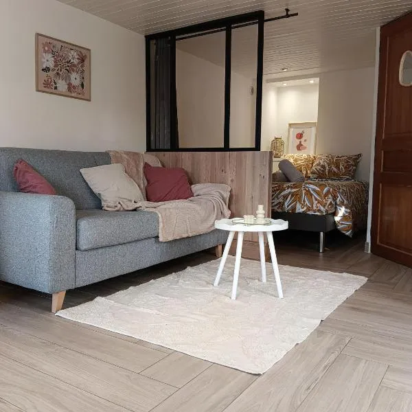 Escapade cosy à Voglans avec terrasse au calme, hotel v mestu Voglans