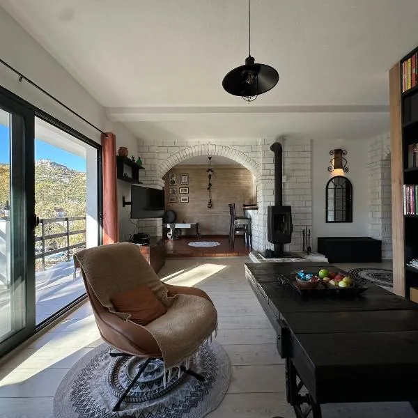 Lux Apartment Sunset, hotel v destinaci Virpazar