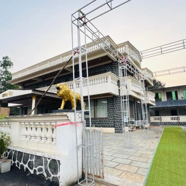 The Luxury Maharaja The Royal Resort, khách sạn ở Thane