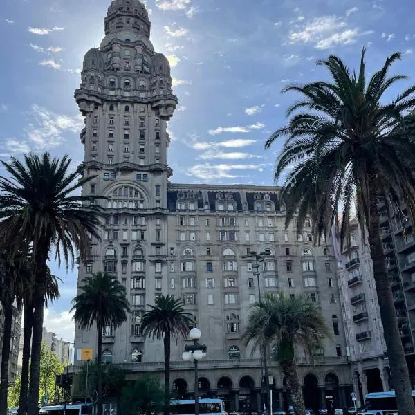Excepcional apartamento en Palacio Salvo, hotel Montevideóban