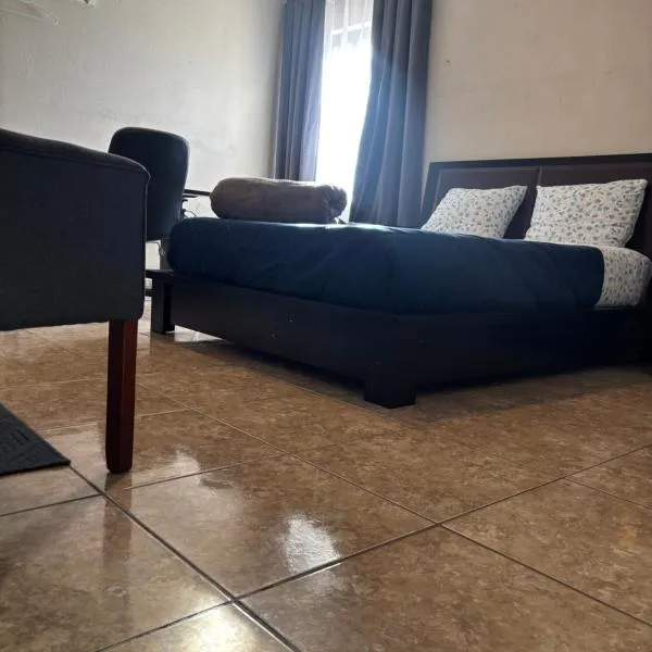Habitación Roble, cómoda y espaciosa, hotell sihtkohas Saltillo