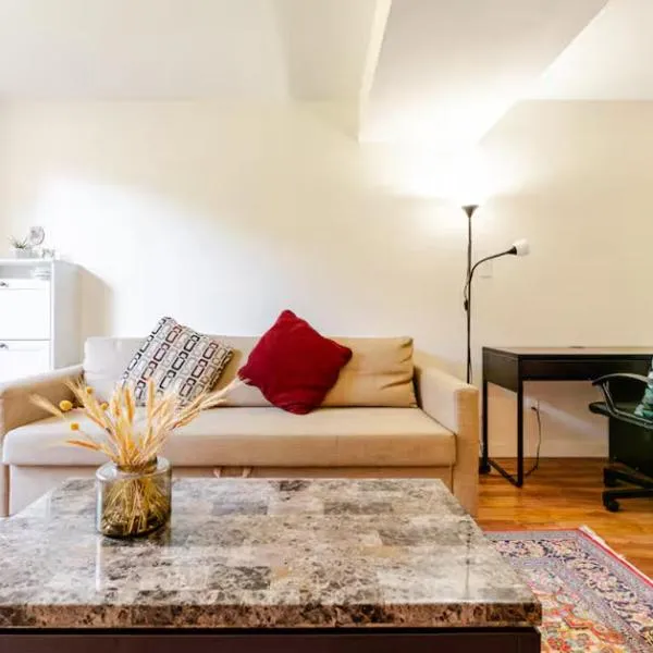 Spacious & Cozy 1 Bedroom Suite in North Vancouver โรงแรมในนอร์ทแวนคูเวอร์