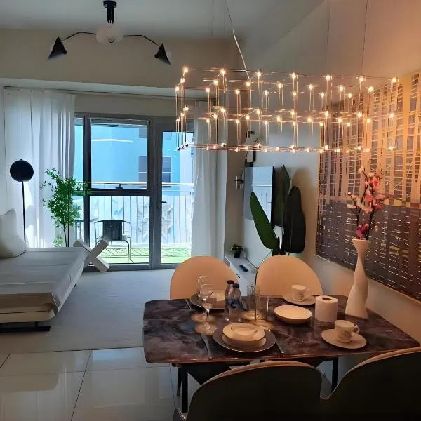 Modern 1BR With Magnificant Bayview Garden View, Near Airports, Okada, Solaire with Free Parking、マニラのホテル