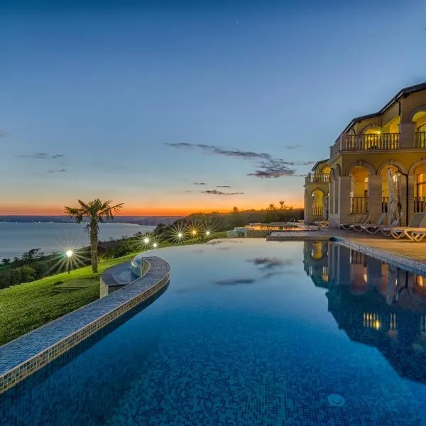 VILLAS GOLF, hotel in Balchik