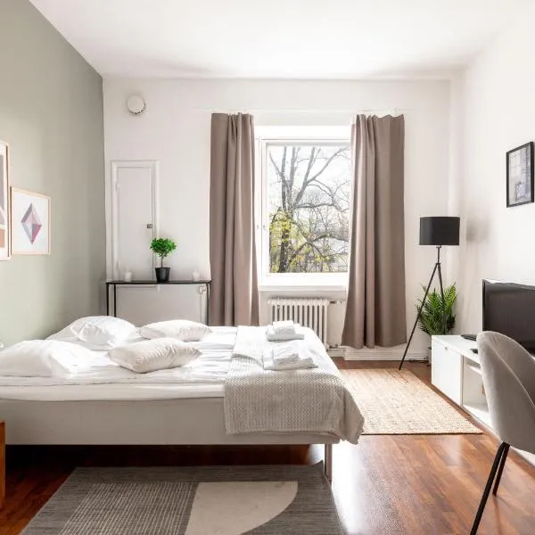 Bright Compact Studio in Ullanlinna, hotel a Helsinki