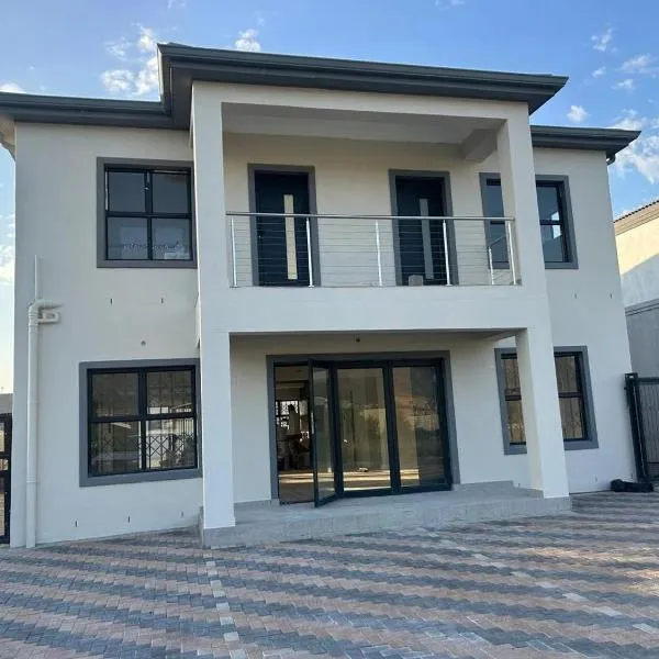 Bokwe's Guest House- Cape Town, hotel v destinaci Gordonʼs Bay