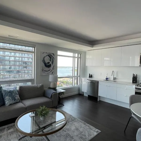 Waterfront 1 BR corner unit with 6 appliances, hotel en Halifax